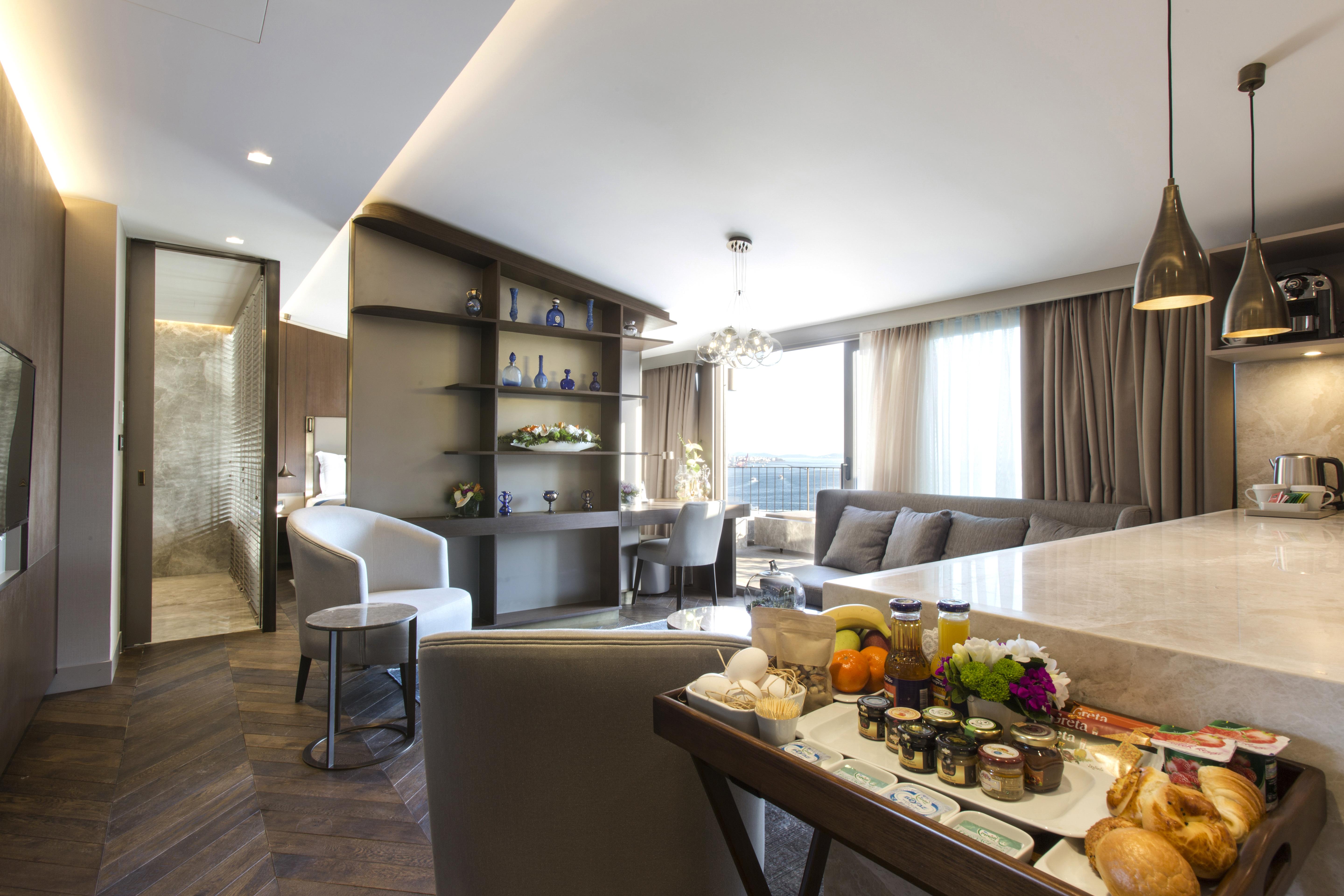 Noble22 Suites-special Category Apartmanhotel 3*